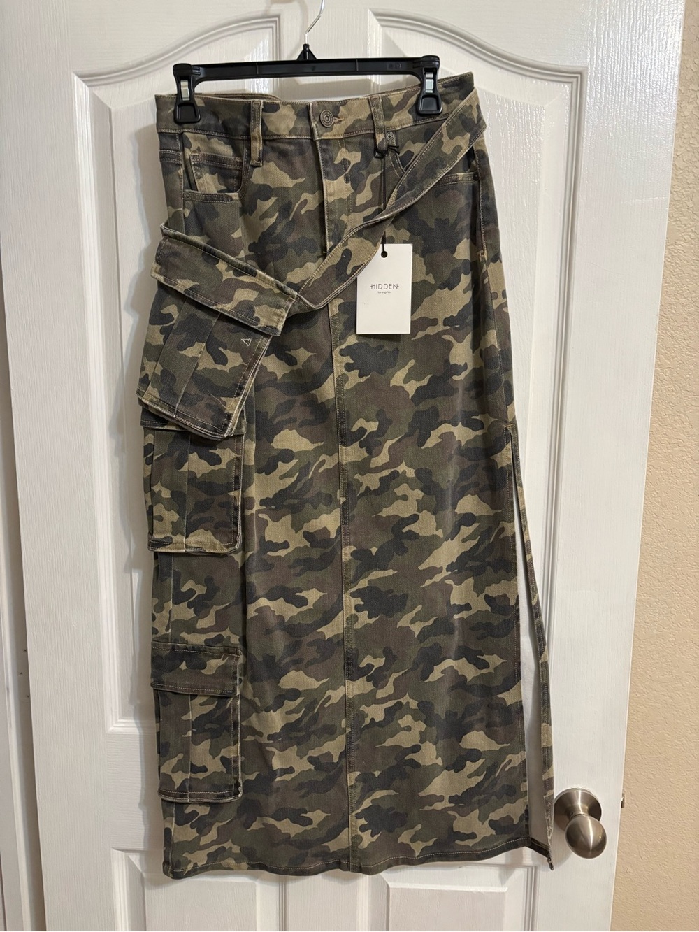 Hidden Brand Men's Olive Camo Cargo Skirt-Pant
